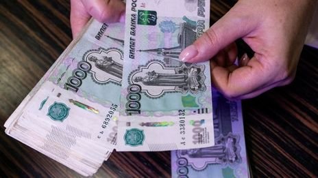 Russia lowers mandatory FX sales for exporters from 60% to 40% -RIA