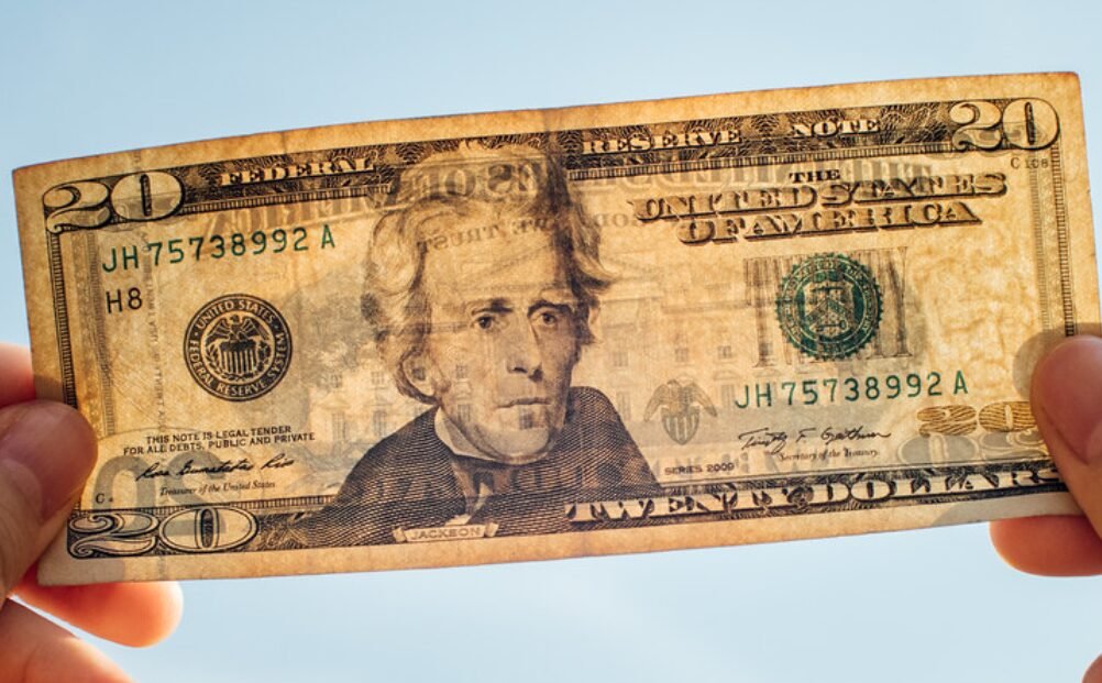 Counterfeit money in Hawaii.